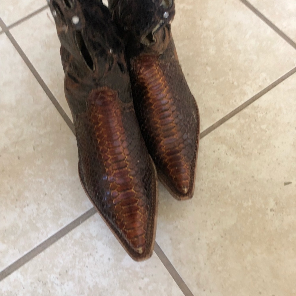 Boots - Picture 7 of 7
